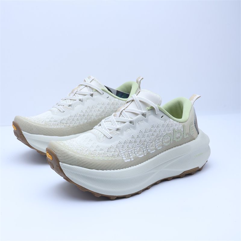 Super Cool Trail Running Shoes - Outdoor Sport Brand のレビューと価格
