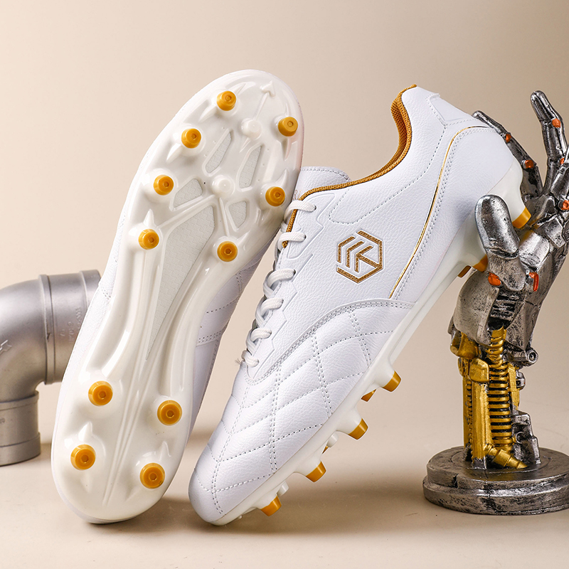 New Men Football Boots Grass B - Outdoor Sport Court のレビューと価格